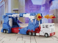 Hasbro Transformers Studio Series 86 - Commander Ultra Magnus -Toy Dojo 07bed80c f368 41e5 8342 97d23a58345c