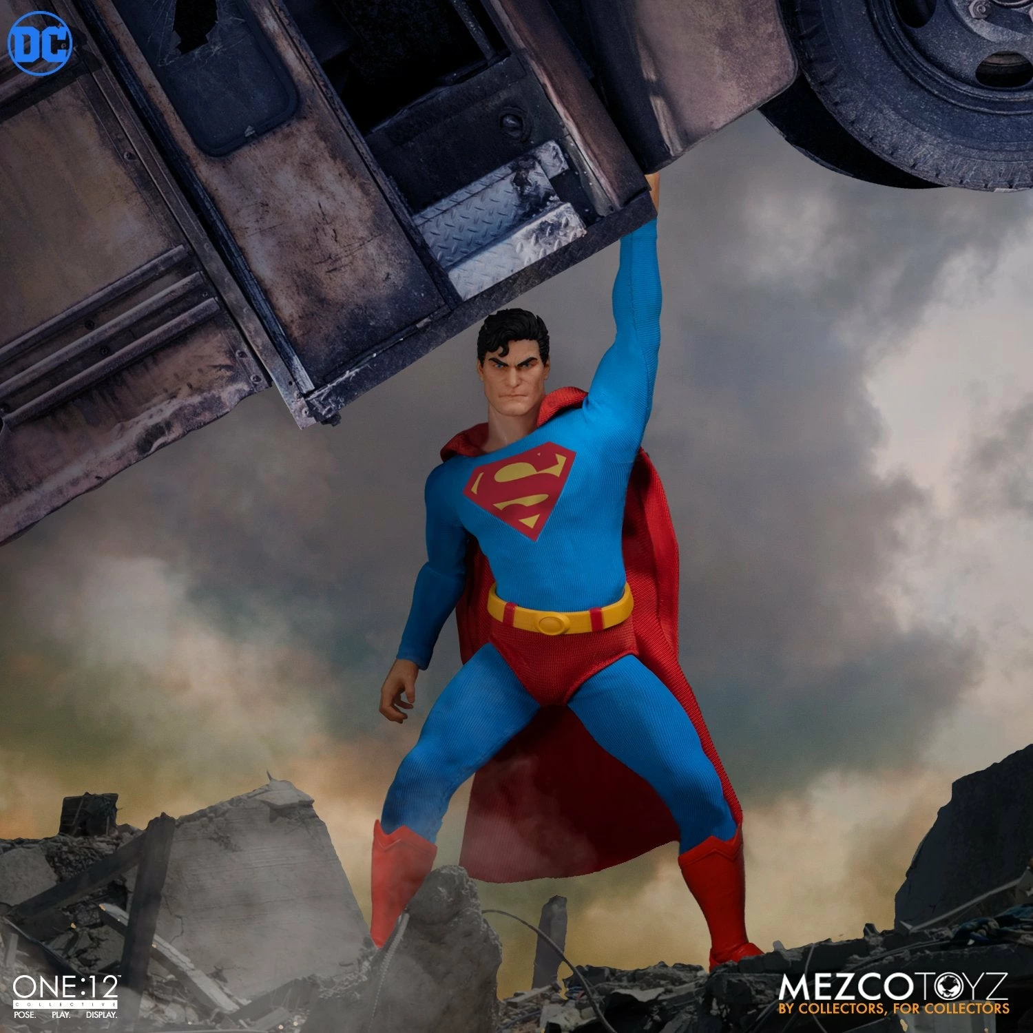 Mezco Toys ONE:12 Collective - DC Universe - Superman: Man Of Steel Edition 8 Mezco Toys ONE:12 Collective - DC Universe - Superman: Man Of Steel Edition - Image 8