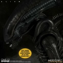 Mezco Toys ONE:12 Collective - Alien