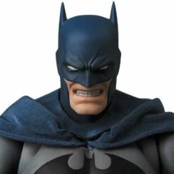 DC Comics MAFEX No.105 Hush - Batman -Toy Dojo 2908a751 74d2 411f b8ae 45964d0b140a 19187