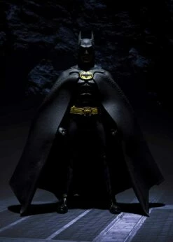 Bandai S.H. Figuarts 1989 Batman -Toy Dojo 61FRuPCLn4L. AC SL1500 34452.1604348462.1280.1280