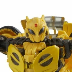 Hasbro Transformers Studio Series 70 - Deluxe Bumblebee B-127 -Toy Dojo F0784 TRA PROD SS DLX Bumblebee 11231 Online 300DPI 2000x e46984a6 4c67 4d66 bb3d 883679c9f815