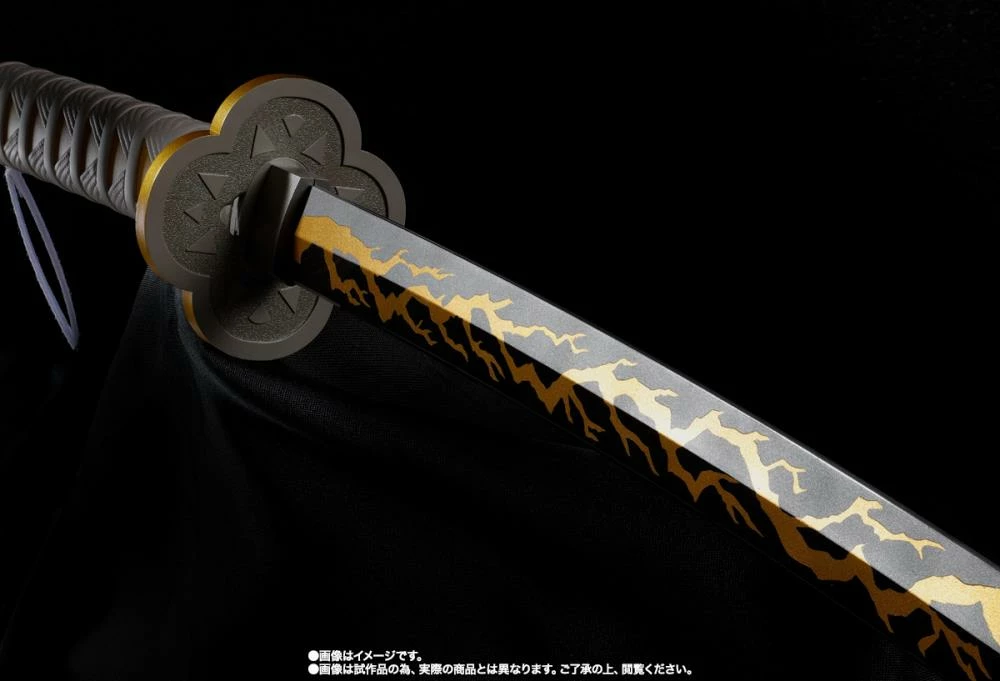 Bandai Demon Slayer: Kimetsu No Yaiba Proplica - Agatsuma Zenitsu Nichirin Sword 8 Bandai Demon Slayer: Kimetsu No Yaiba Proplica - Agatsuma Zenitsu Nichirin Sword - Image 8