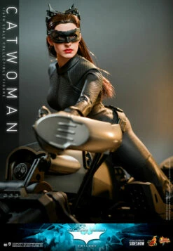 Hot Toys Movie Masterpiece 1/6 Scale Figure - Catwoman (The Dark Knight Trilogy) -Toy Dojo catwoman dc comics gallery 61b0332b29676