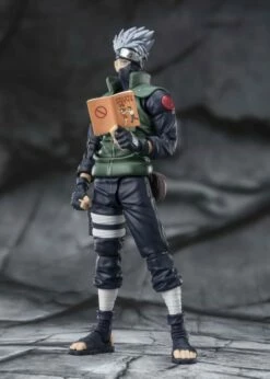Bandai S.H. Figuarts Naruto: Shippuden - Kakashi Hatake (Famed Sharingan Hero) 15 Bandai S.H. Figuarts Naruto: Shippuden - Kakashi Hatake (Famed Sharingan Hero) -Toy Dojo d611cd76 70ef 4472 993c 0de8ab4d99c3