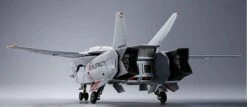 Bandai DX Chogokin Macross 1/48 Scale VF-1J Valkyrie (Hikaru Ichijo) -Toy Dojo dx chogokin vf 1j 08 58920