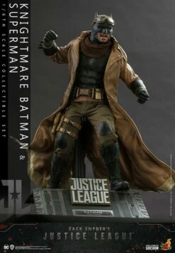 Hot Toys Movie Masterpiece 1/6 Scale Figure - Zack Snyder's Justice League - Knightmare Batman And Superman -Toy Dojo knightmare batman and superman dc comics gallery 605385acae020 44110