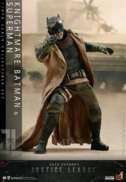 Hot Toys Movie Masterpiece 1/6 Scale Figure - Zack Snyder's Justice League - Knightmare Batman And Superman -Toy Dojo knightmare batman and superman dc comics gallery 605385b0494c0 36342
