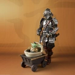 Bandai Tamashii Nations Meisho Movie Realization Ronin Mandalorian & Grogu (Beskar Armor) 8 Bandai Tamashii Nations Meisho Movie Realization Ronin Mandalorian & Grogu (Beskar Armor) -Toy Dojo meisho movie realization ronin mandalorian grogu beskar armor 03